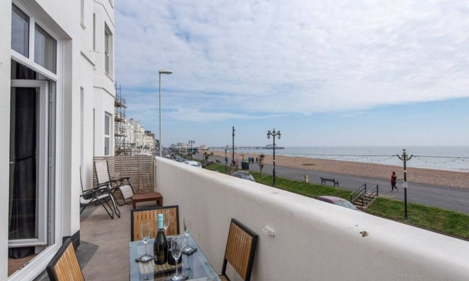 Worthing Apartment | Balcony Seaview 2 Bed Worthing