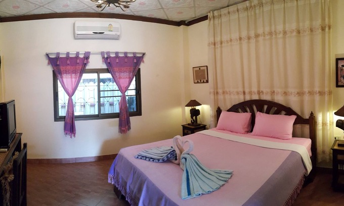Rayong House | Bali room 27 - 1 double bed