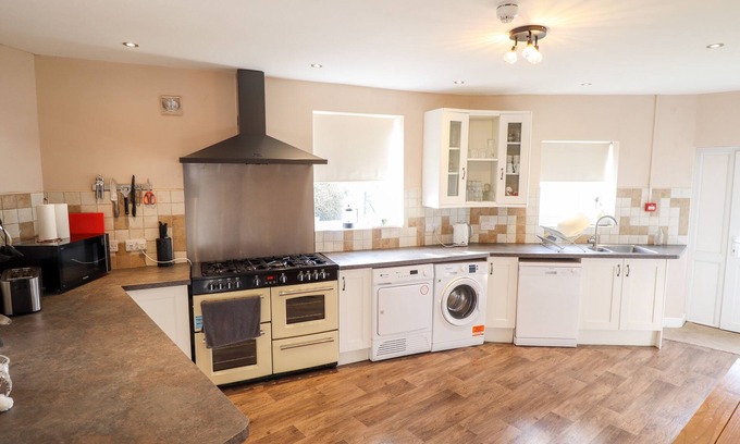 Mablethorpe and Sutton Cottage | Bank House
