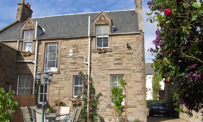 Chirnside House | Bank View