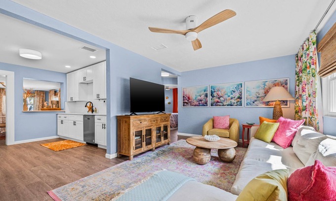West Bradenton House | Banyan Key: Coastal Retreat Near IMG
