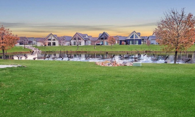 Spirit Lake House | Barefoot Bungalow Cabin at Bridges Bay Resort