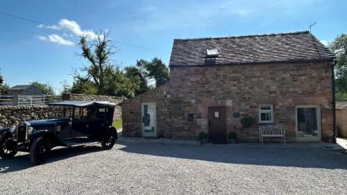 Cauldon House | Barn Conversion - Sleeps 4 - Pet friendly - Garden