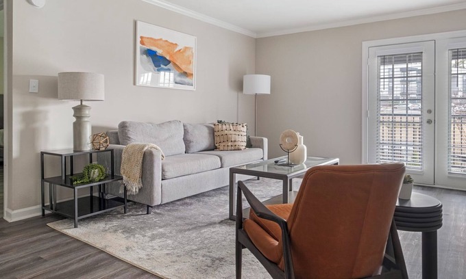 Homewood Apartment | Barsala l Fully-furnished 1BD in Birmingham, AL