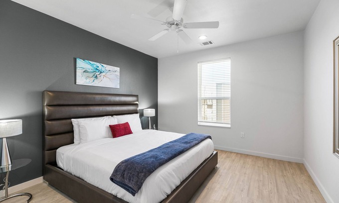 Midland Apartment | Barsala l Premier 1BD with Resort-style Pool