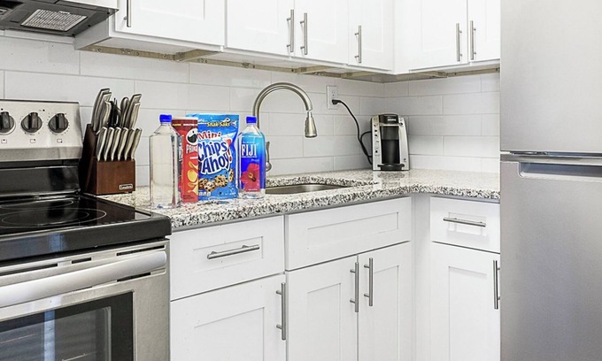 Fort Wayne Apartment | Barsala l Stylish studio city living, fast Wi-Fi
