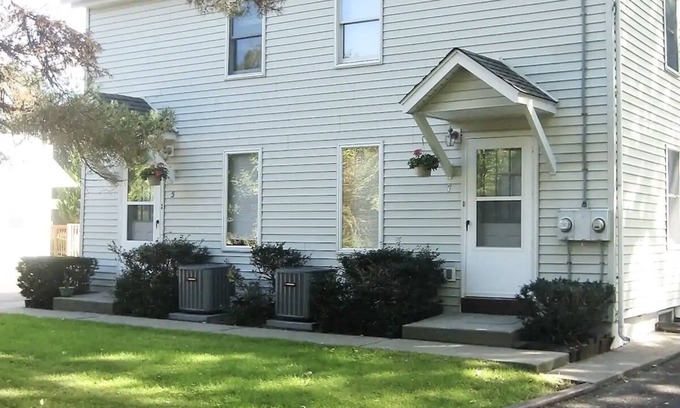 Oneonta House | Baseball Property Sleeps 20 Great for Teams
