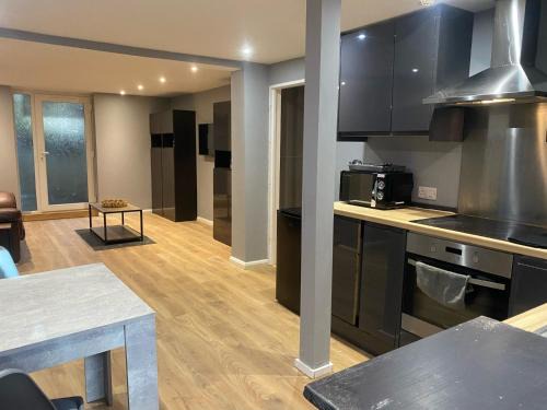 Eastbourne City Centre Apartment | Basement Flat in the town centre!