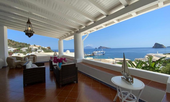 Panarea Bed & Breakfast | Basiluzzo Resort