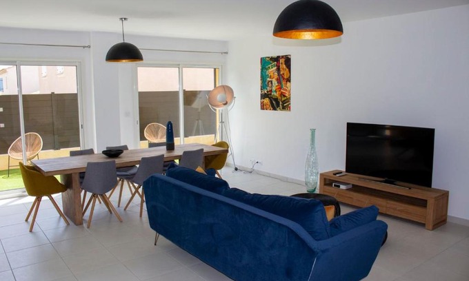 La Fare-les-Oliviers House | BASTIDE 7