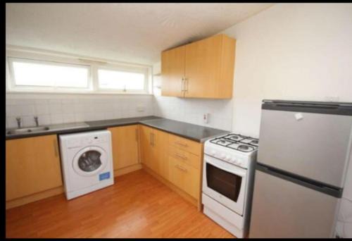 Bathgate Apartment | Bathgate Handy House