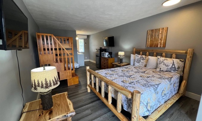 Helen Apartment | Bavarian Brook Unit 4a