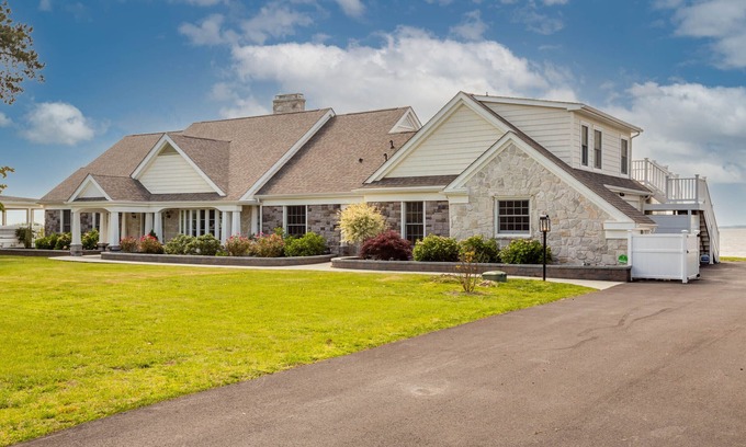 Old Landing House | BAY FRONT Rehoboth Beach Beach House w/Boat Dock Sleeps 12