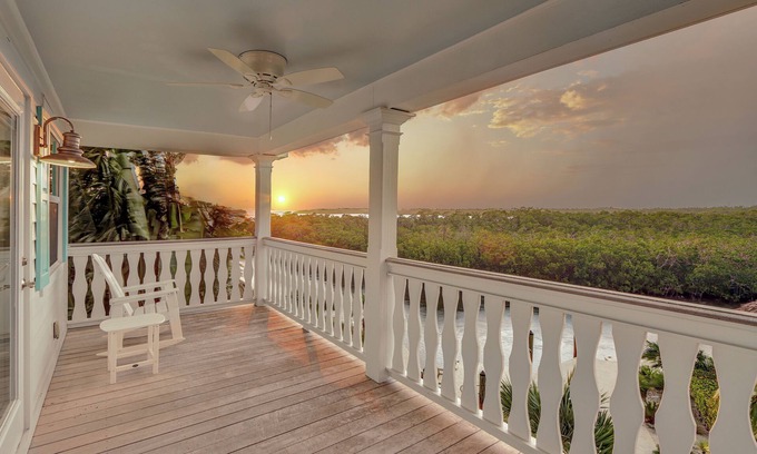 Upper Matecumbe Key Villa | Bayberry Key: Waterfront Htd Pool, FREE Boat Dockage Sep-Oct Only!