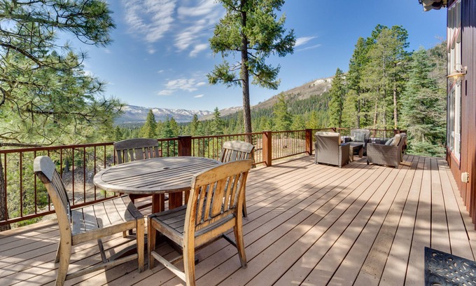 Bayfield Cabin | Bayfield Cabin w/Hot Tub & Striking Mountain View