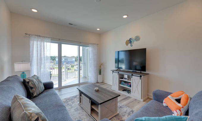 Love Creek Condo | Bayfront Condo w/Pool Access, Near Rehoboth Beach