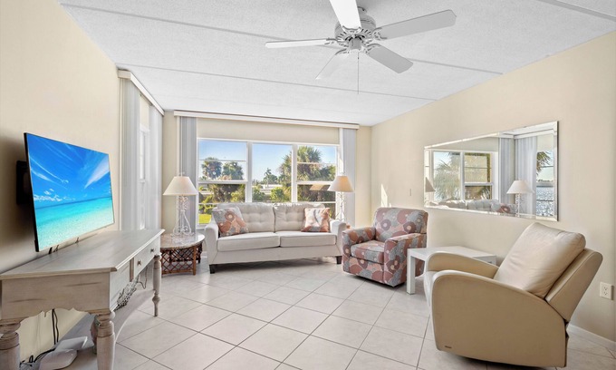 Longboat Key Condo | Bayfront Escape- Beach Harbor Club F202 by RVA