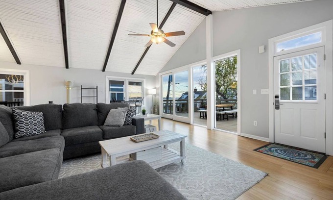 Ocean City Condo | Bayside Family-Sized Condo in the Heart of Downtown OC