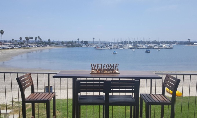 Central Mission Beach Condo | Bayside Waterfront Getaway