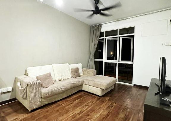 Batu Ferringhi Apartment | Bayu Emas Ferringhi Homestay