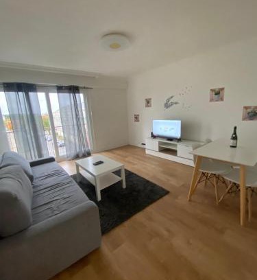 La Celle-sous-Gouzon Apartment | BayView