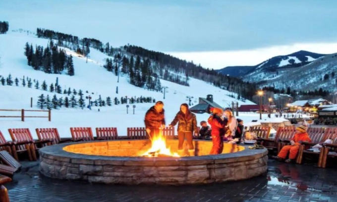 Beaver Creek Resort | BC Village Park Hyatt Resort - Double Queen Room - ski in/out, resort amenities!