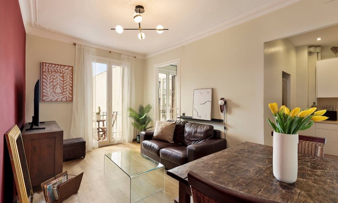 Esquerra de l'Eixample Apartment | BC0PG001DO - DONNA - Three Bedroom Apartment, Sleeps 5