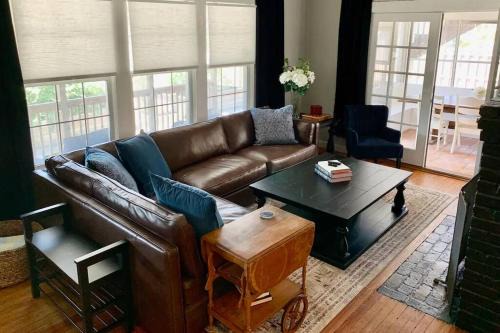 Jacksonville Beach Apartment | Be A Nomad - Fig Tree - Lower Unit