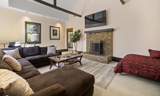 Westside House | Be A Travelerz l Downtown Atl l Groups l Events