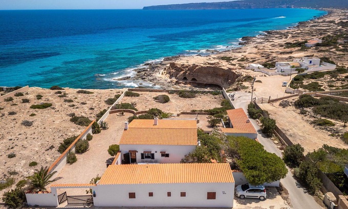 Formentera House | Beautiful private villa for 8 people with A/C, WIFI, TV, patio and panoramic view