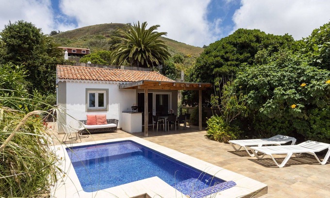 El Rosario Villa | Beautiful private villa for 3 people with private pool, WIFI, TV, patio and panoramic view