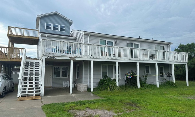 Sandbridge House | Beach Bird, Family-Friendly, 6+BR, 500' fr. beach, in-ground sports Pool, Gazebo