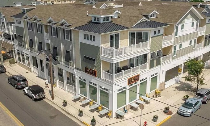 Townsend's Inlet Condo | Beach Block Southend of Sea Isle The Cove