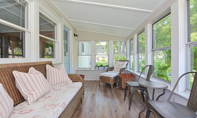 Rockport House | Beach Bungalow: Long Beach Cottage