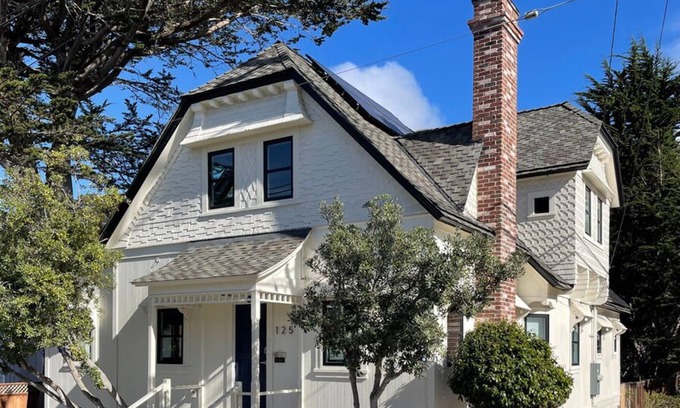 Pacific Grove House | Beach Club - Pacific Grove Beach House - Sand and Sea
