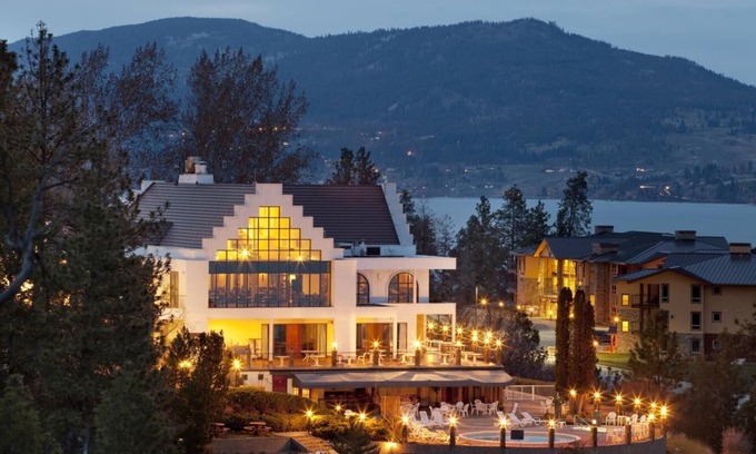 Central Okanagan Condo | Beach condo-sleeps 4