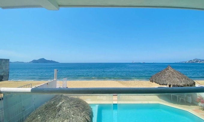 Manzanillo Apartment | Beach front 2 bedroom, 2 bath 2nd floor condo with amazing views.