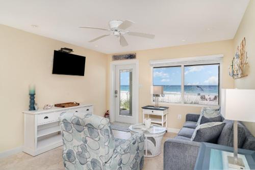 Bradenton Beach Apartment | Beach Front Villa - Right On The Beach!