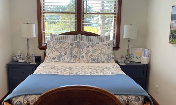 Pacifica House | Beach Hideaway close to San Francisco and the Airport