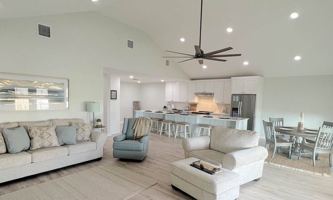 Grand Isle House | Beach House - Beachfront - Island Realty