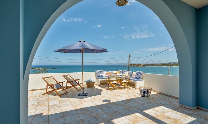 Agia House | Beach House Kalamaki, steps away from the beach