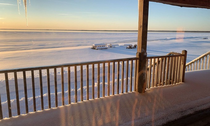 Garden Cottage | Beach House log cabin with 240’ of sand beach on Lake Michigan. Amazing sunsets