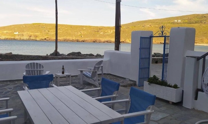 Apikia House | Beach House Paraporti