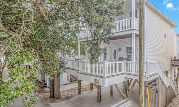 Myrtle Beach RV Rental | Beach house two minutes walk from the beach Ocean Lakes houes 1125