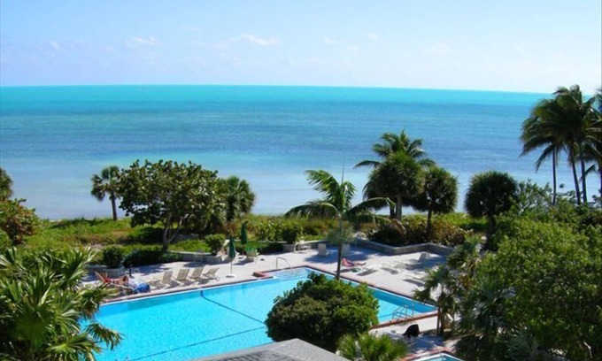 Key West Condo | Beach Penthouse: Ocean Views from every room Tropical Excellence