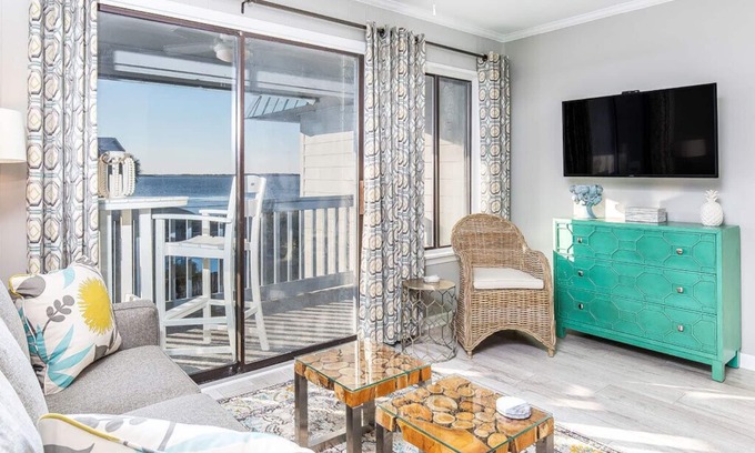 Tybee Island Condo | Beach Racquet B302 | Stunning Views Steps to Beach