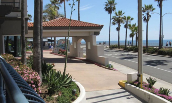 Carlsbad Condo | Beach Resort May 15 to 22, 2020 in Carlsbad For 4 Guests 20% off -3 nts min stay