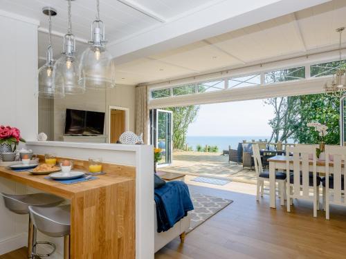 Corton House | Beach Retreat