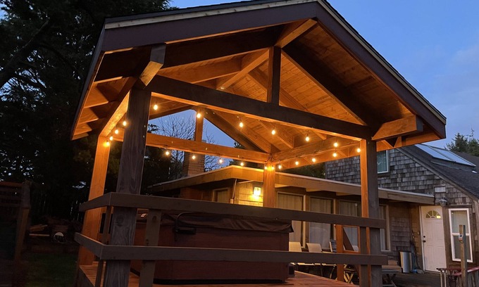 Roads End Cottage | Beach Retreat House w/Ocean Views, Covered Hot Tub, & Large Fenced Yard