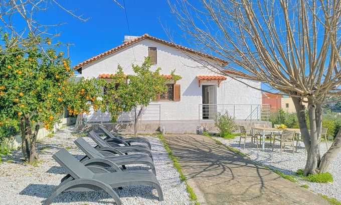 Almyrida House | Beach Walk Haven: Cozy Home 8 Minutes from Almyrida Beach